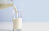 Por que nós mulheres devemos evitar leite e derivados?