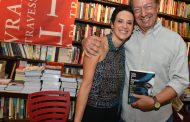 Lançamento de livro sobre economia na Era Dilma leva personalidades a Ipanema