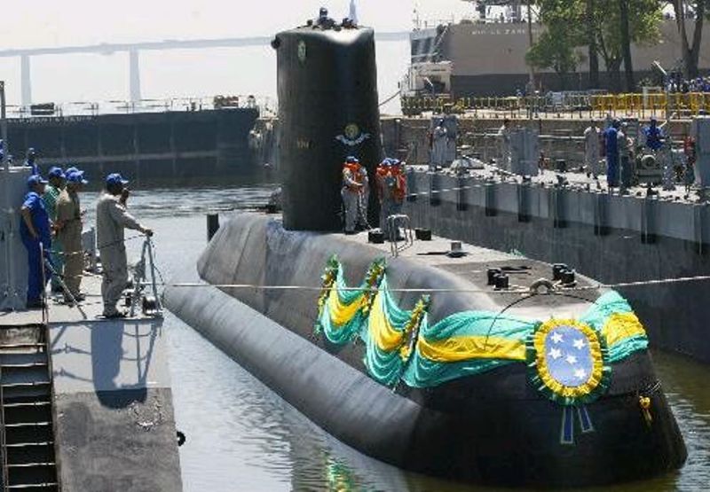 O almirante que é comandante e a propina do submarino nuclear