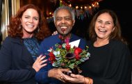 Gilberto Gil faz festa para  comemorar a estreia de documentário “Danado de Bom”