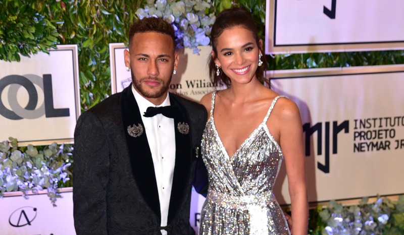 Instituto Projeto Neymar Jr. leiloa experiências doadas por marcas de luxo e celebridades