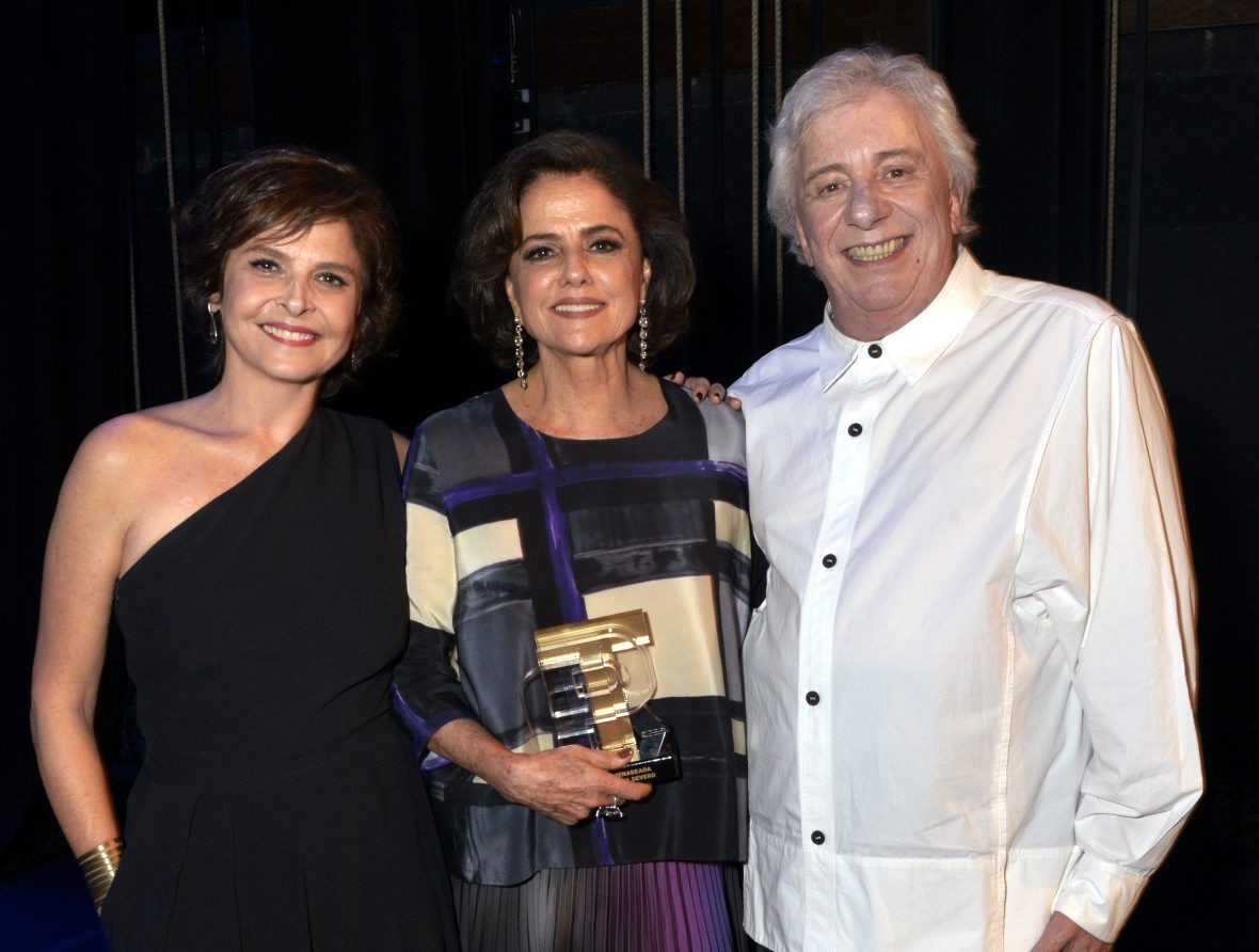 Marieta Severo é a grande homenageada no  13° Prêmio APTR